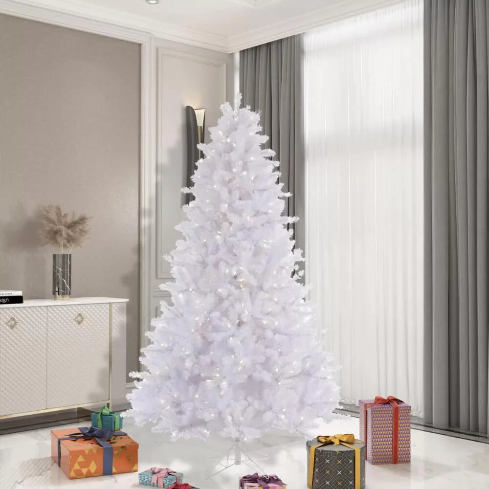 Beleuchteter weißer Weihnachtsbaum